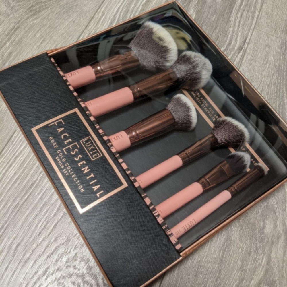 Luxie Beauty Face essential brush set - Picture 1 of 3